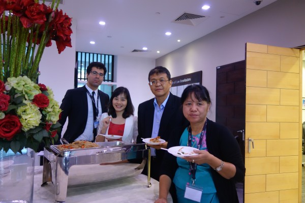 Taking a break from the symposium to network. (From the front) Khin Mar Yee (Myanmar), Jakkrit Kuanpoth (Thailand), Thi Thu Le Ha (Vietnam) & Roberto Romandini (Germany)